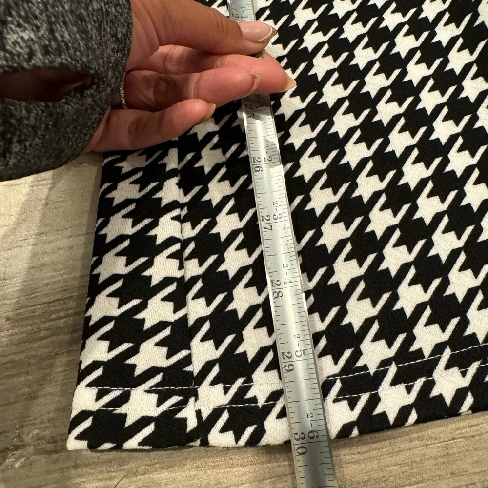 Black & White houndstooth Set size 8 - Picture 2 of 16
